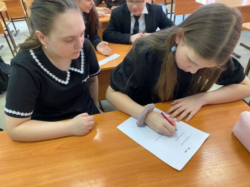 Зәйдә укучылар белән зарарлы гадәтләр турында сөйләштеләр