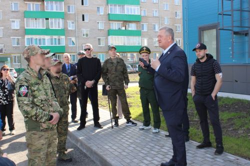 В Заинске очередная встреча с военнослужащими прошла в новом бассейне