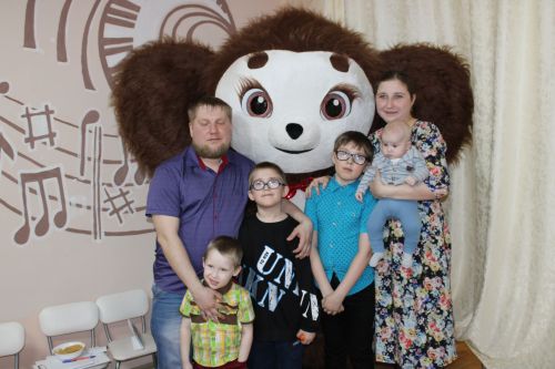 В Заинске необычный конкурс объединил шесть семей в детском саду «Дружная семейка»