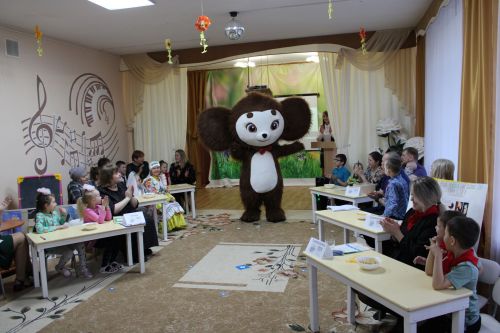 В Заинске необычный конкурс объединил шесть семей в детском саду «Дружная семейка»