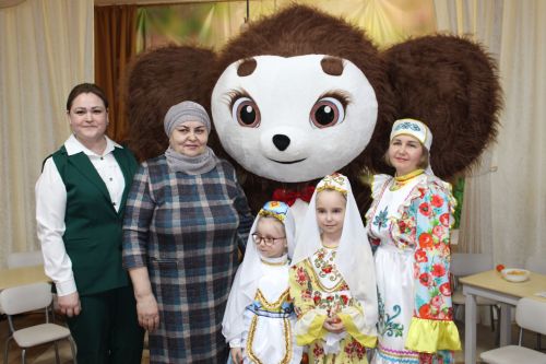В Заинске необычный конкурс объединил шесть семей в детском саду «Дружная семейка»