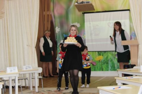 В Заинске необычный конкурс объединил шесть семей в детском саду «Дружная семейка»