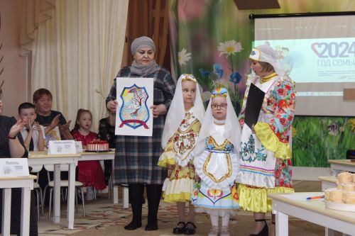 В Заинске необычный конкурс объединил шесть семей в детском саду «Дружная семейка»