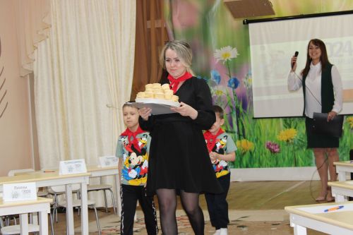 В Заинске необычный конкурс объединил шесть семей в детском саду «Дружная семейка»
