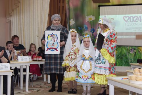 В Заинске необычный конкурс объединил шесть семей в детском саду «Дружная семейка»
