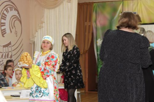 В Заинске необычный конкурс объединил шесть семей в детском саду «Дружная семейка»