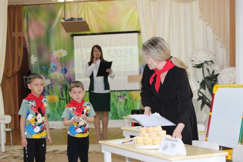 В Заинске необычный конкурс объединил шесть семей в детском саду «Дружная семейка»