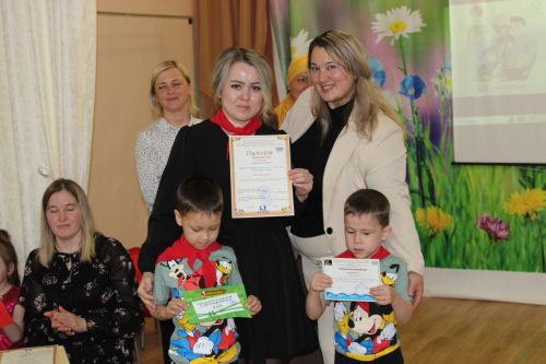 В Заинске необычный конкурс объединил шесть семей в детском саду «Дружная семейка»