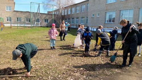 Весенние субботники стартовали в школах Заинского района