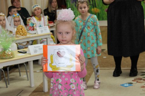 В Заинске необычный конкурс объединил шесть семей в детском саду «Дружная семейка»