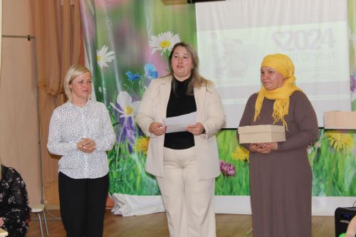 В Заинске необычный конкурс объединил шесть семей в детском саду «Дружная семейка»