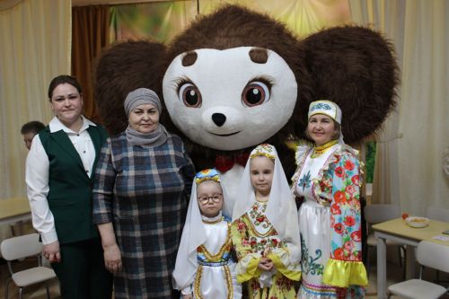 В Заинске необычный конкурс объединил шесть семей в детском саду «Дружная семейка»