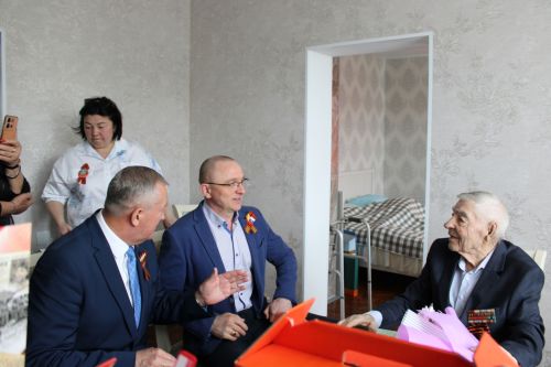 В Заинске поздравили ветеранов Великой Отечественной войны