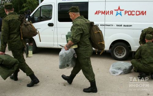 Служба по контракту: ежемесячные выплаты положены и во время обучения