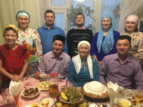 Югары Мәлемнең җырлы-моңлы гаиләсе ул Талиповлар
