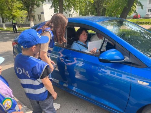 Заинским водителям напомнили правила перевозки детей