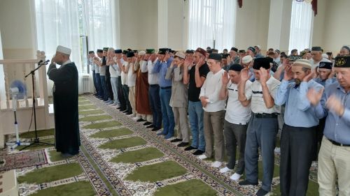 В Заинске тепло и душевно отмечают Курбан-байрам
