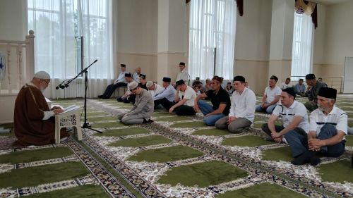 В Заинске тепло и душевно отмечают Курбан-байрам