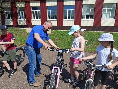 В Заинском районе продолжается акция «Мой друг — велосипед»