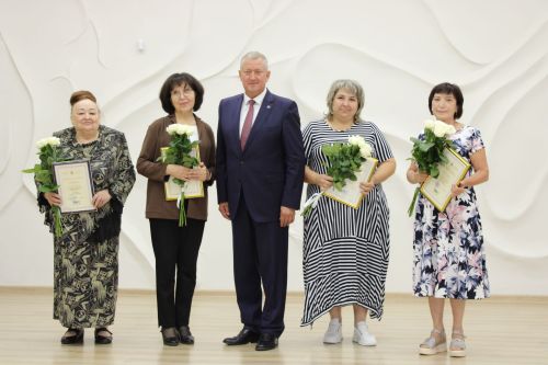 В Заинске поздравили медицинских работников