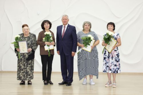 В Заинске поздравили медицинских работников