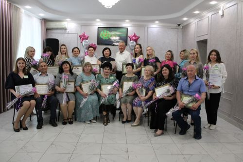 Заинские социальные работники получили высокие награды