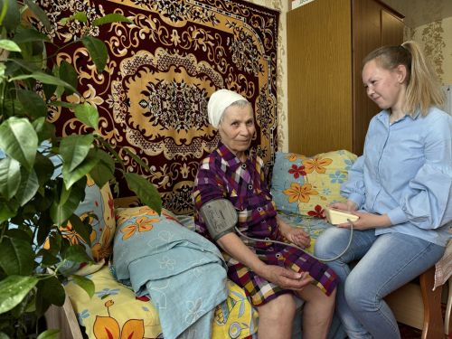 Люди с большим сердцем: заинские соцработники отмечают профессиональный праздник