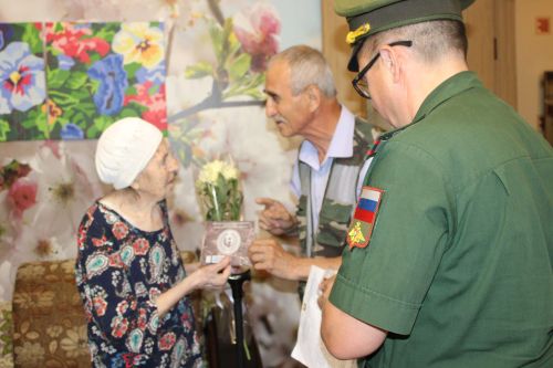 Медали героям