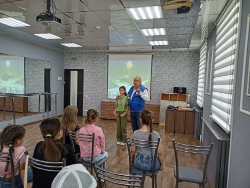Лучшие знатоки ПДД получили в подарок световозвращающие элементы