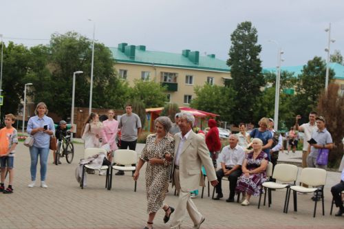 В День семьи, любви и верности в Заинске чествовали юбиляров супружеской жизни