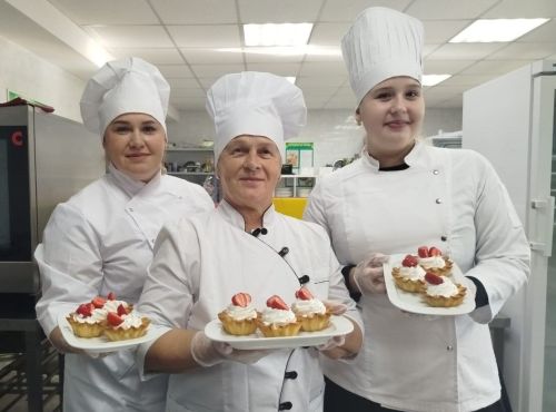 В Заинском политехническом колледже сложилась трудовая династия поваров