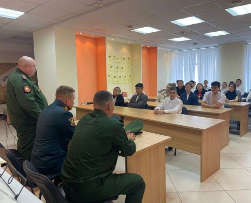 Заинские студенты встретились с участниками СВО