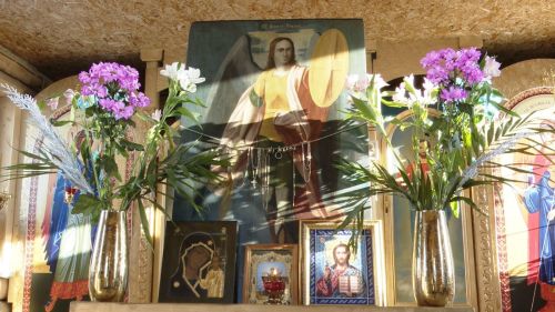 На храм Архангела Михаила в селе Большой Батрас установили еще четыре купола