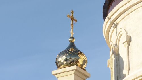 На храм Архангела Михаила в селе Большой Батрас установили еще четыре купола