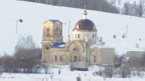 На храм Архангела Михаила в селе Большой Батрас установили еще четыре купола