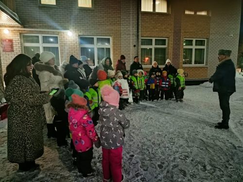 В Заинске вечером родители проследили за безопасностью детей