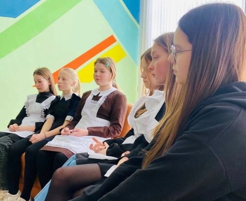 Зәй яшьләре махсус хәрби операциядә катнашучы белән очрашты