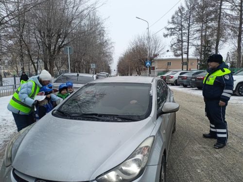 В Заинске провели акцию по детской дорожной безопасности