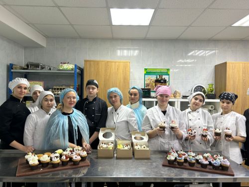 В Заинском политехническом колледже испекли капкейки