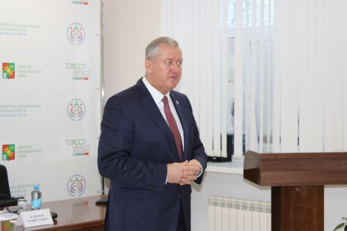 Глава Заинского района с рабочим визитом посетил коллектив районной больницы