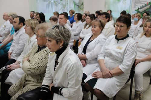 Зәй медицина хезмәткәрләре алдында төп бурыч – үлүчеләр санын киметү, профилактик тикшерүләрне йөз процент үткәрү