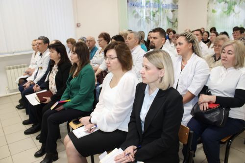 Глава Заинского района с рабочим визитом посетил коллектив районной больницы