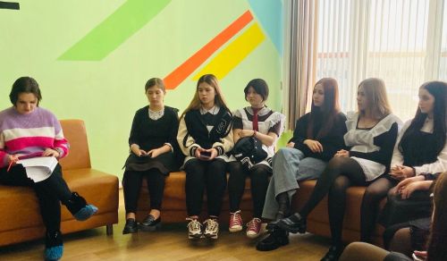 В Заинском молодежном центре прошла встреча школьниц с гинекологом