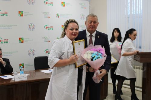 Зәй медицина хезмәткәрләре алдында төп бурыч – үлүчеләр санын киметү, профилактик тикшерүләрне йөз процент үткәрү