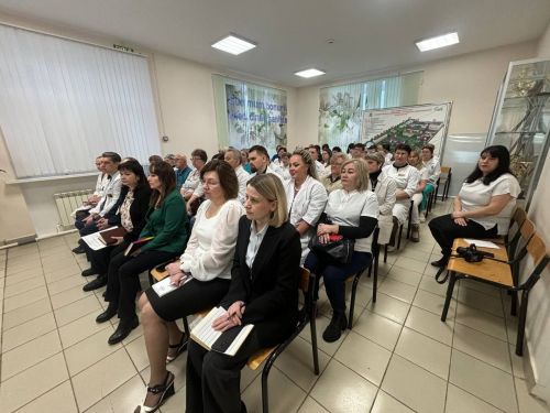 Глава Заинского района с рабочим визитом посетил коллектив районной больницы