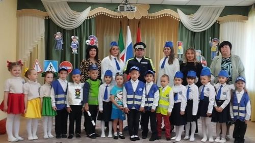 Зәйдә бакча яшендәгеләрне яшь инспекторлар отрядына алдылар