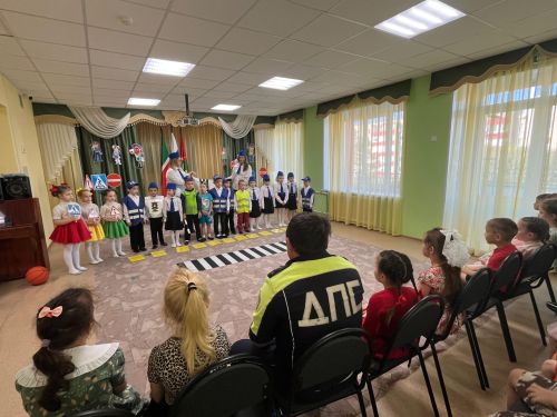 Зәйдә бакча яшендәгеләрне яшь инспекторлар отрядына алдылар