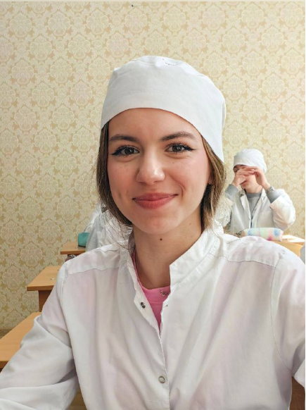 Студентка из Заинска Нина Глухова и ее сокурсница Ляля Ситдикова спасли людей при пожаре в Нижнекамске