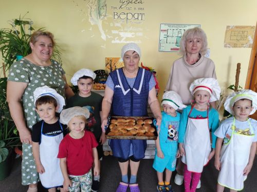 Бөтендөнья икмәк көнендә «Бөртеккәй» бакчасы нәниләре өчен матур чара үтте