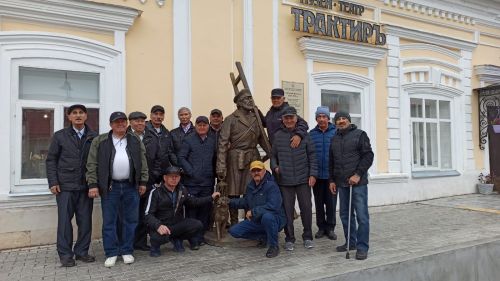 Заинские геронтоволонтеры проекта «Сын на час» посетили Елабугу с познавательной экскурсией